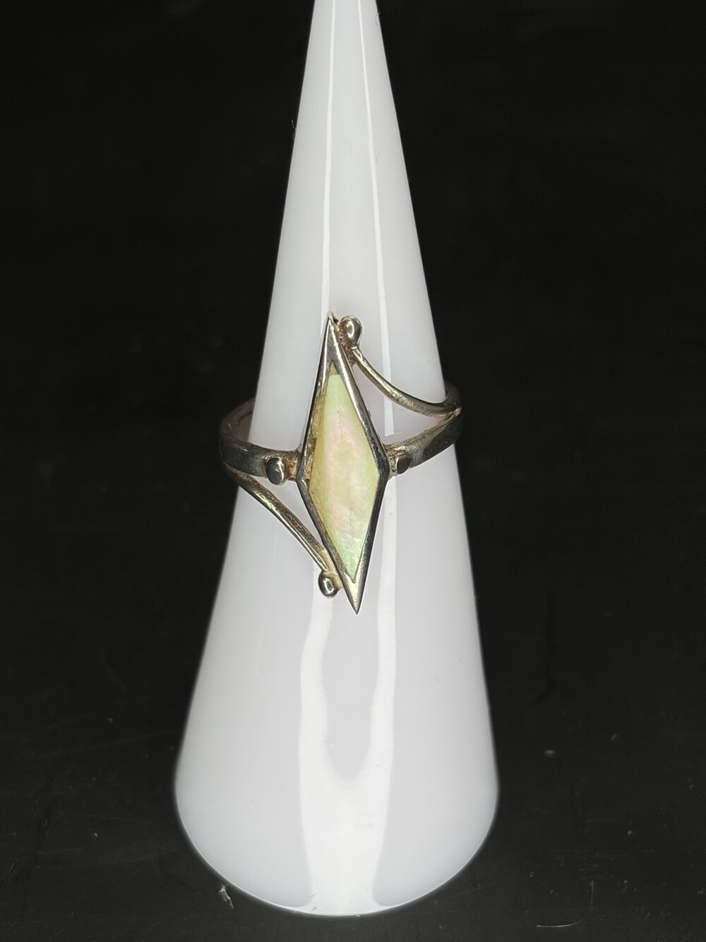 Vintage 925 Sterling Silver Mother of Pearl Marquise Rhombus Ring Size 5